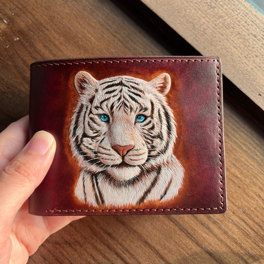 Billetera plegable de cuero con motivo de tigre blanco